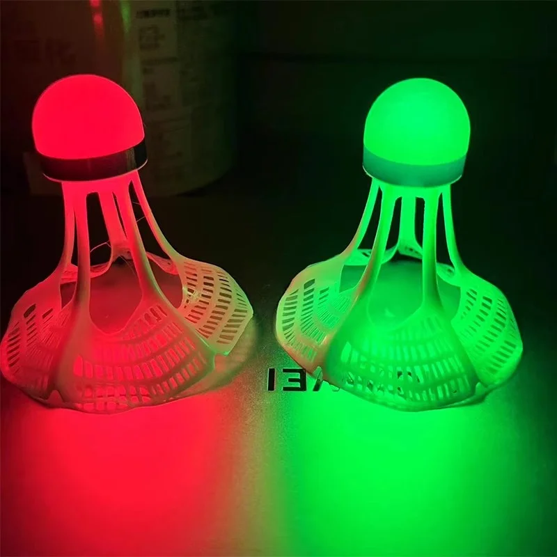 Glow-In-The-Dark Windproof Bad - đánh giá và giá Feather Shuttlecock
